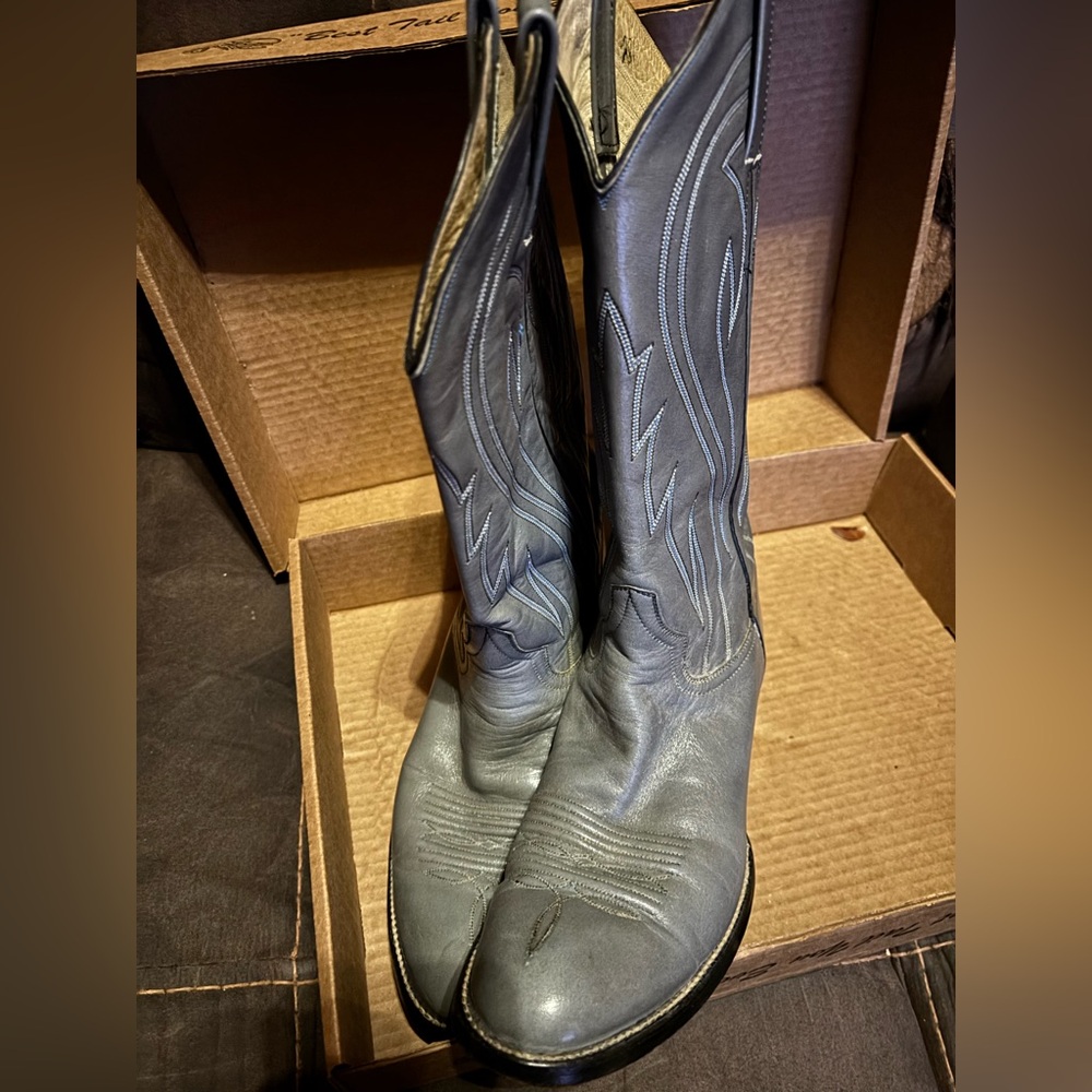 ADAMS boot co. Leather Gray Cowboy Boots size 8.5?—see photos-no size listed